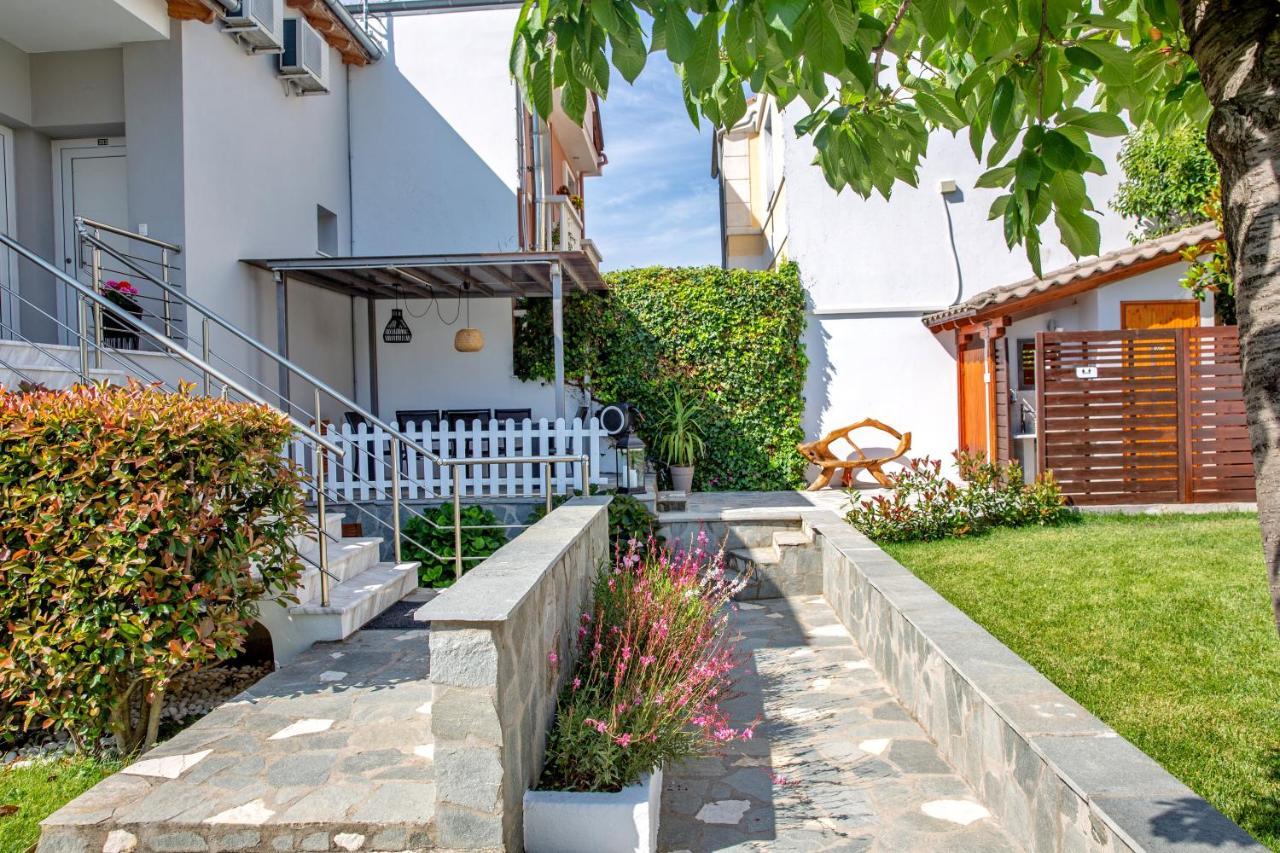 Villa Mediterrane Hotel Nea Iraklitsa Exterior photo